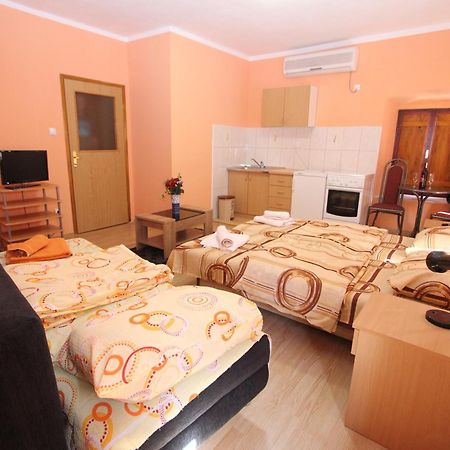 Apartment Stari Grad Trebin Oda fotoğraf